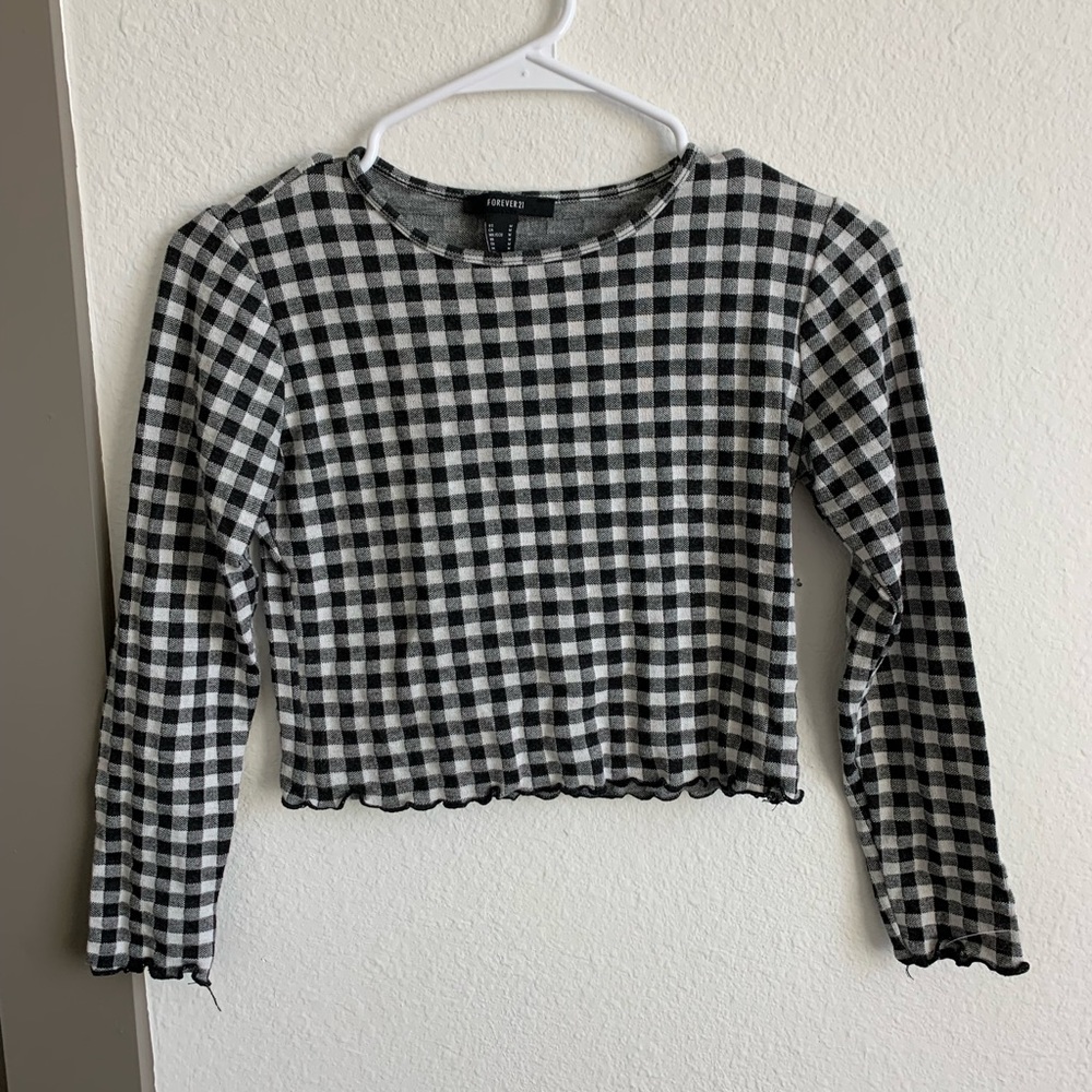 Black & white checkered cropped long sleeve